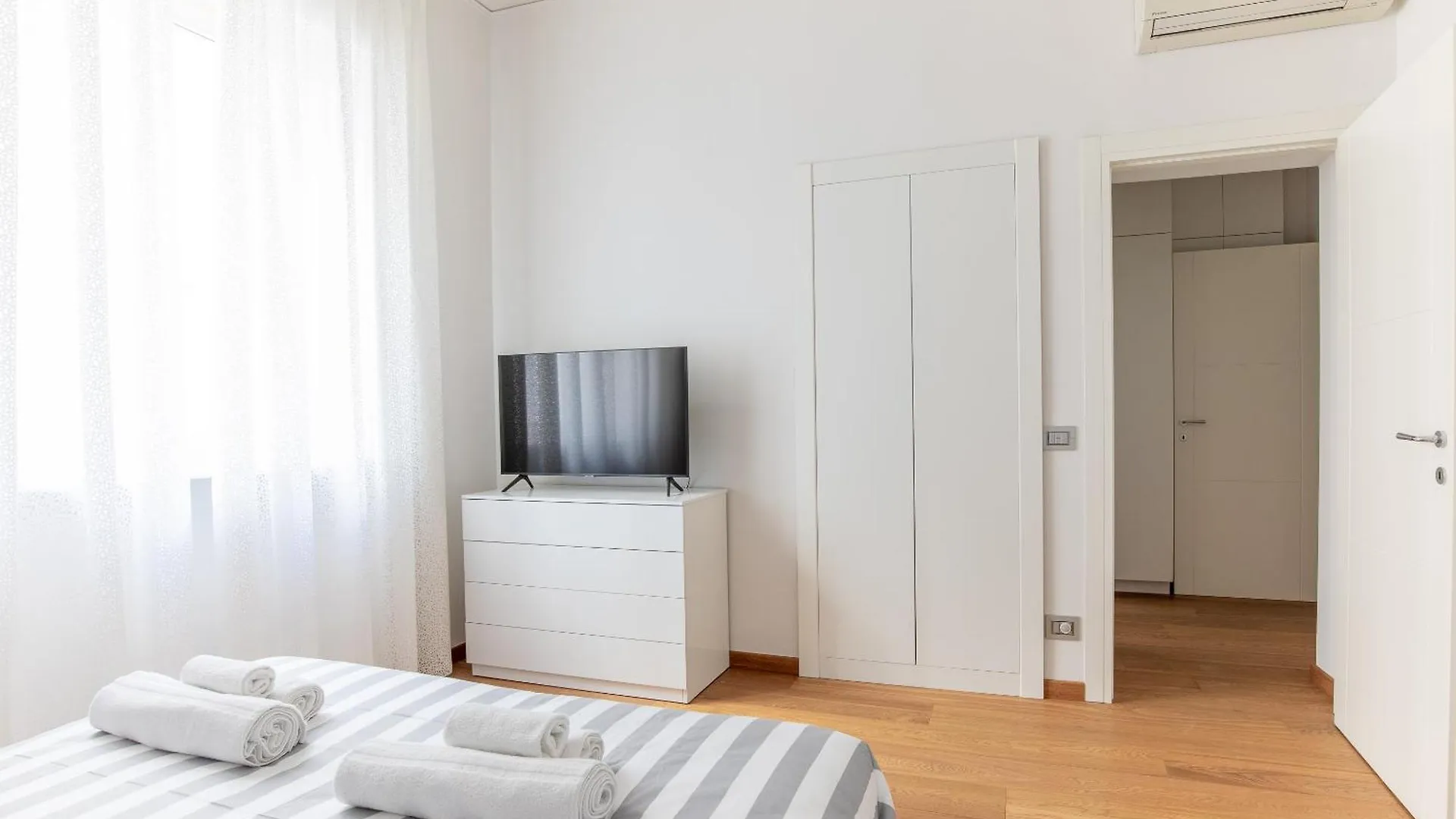 Elena House Apartments Viareggio