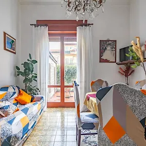  Appartamento Roomy House With Private Courtyard!