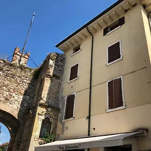 Residenza Via Rocca Tre Apartment Lazise