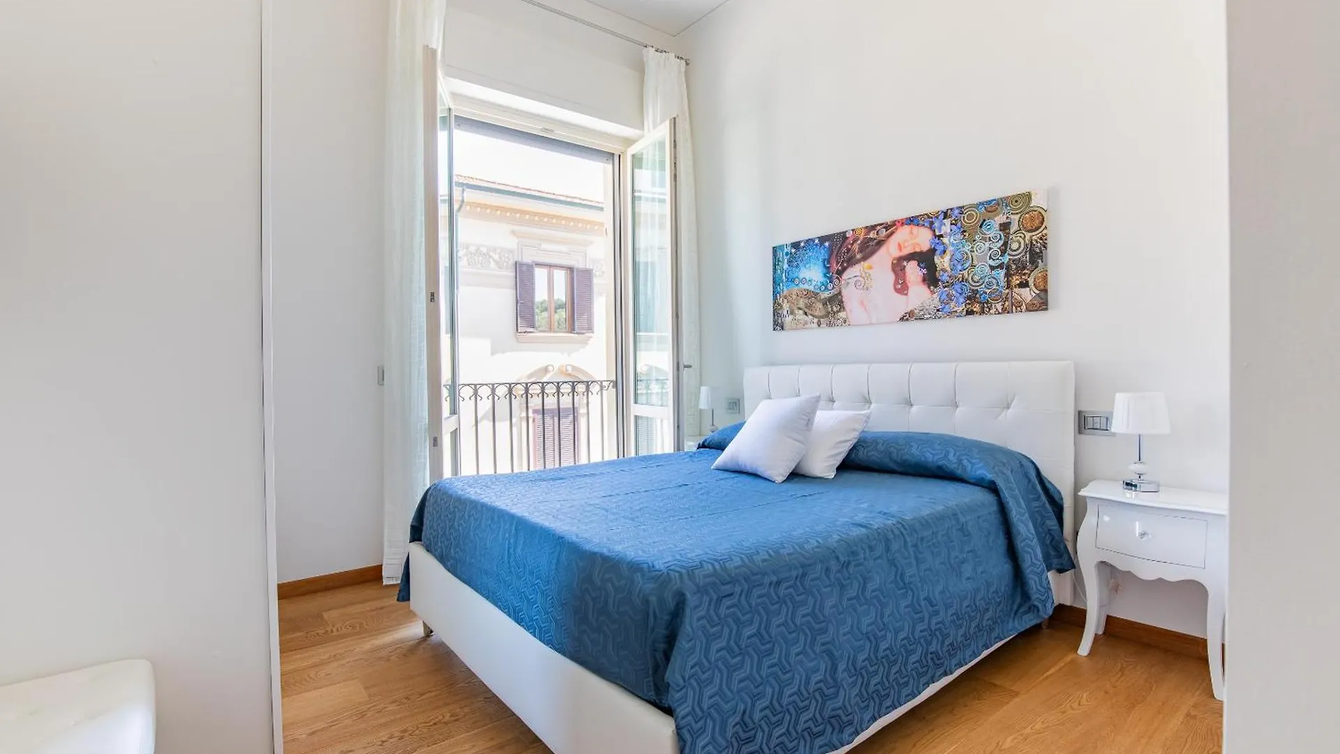 Elena House Apartments فياريجيو