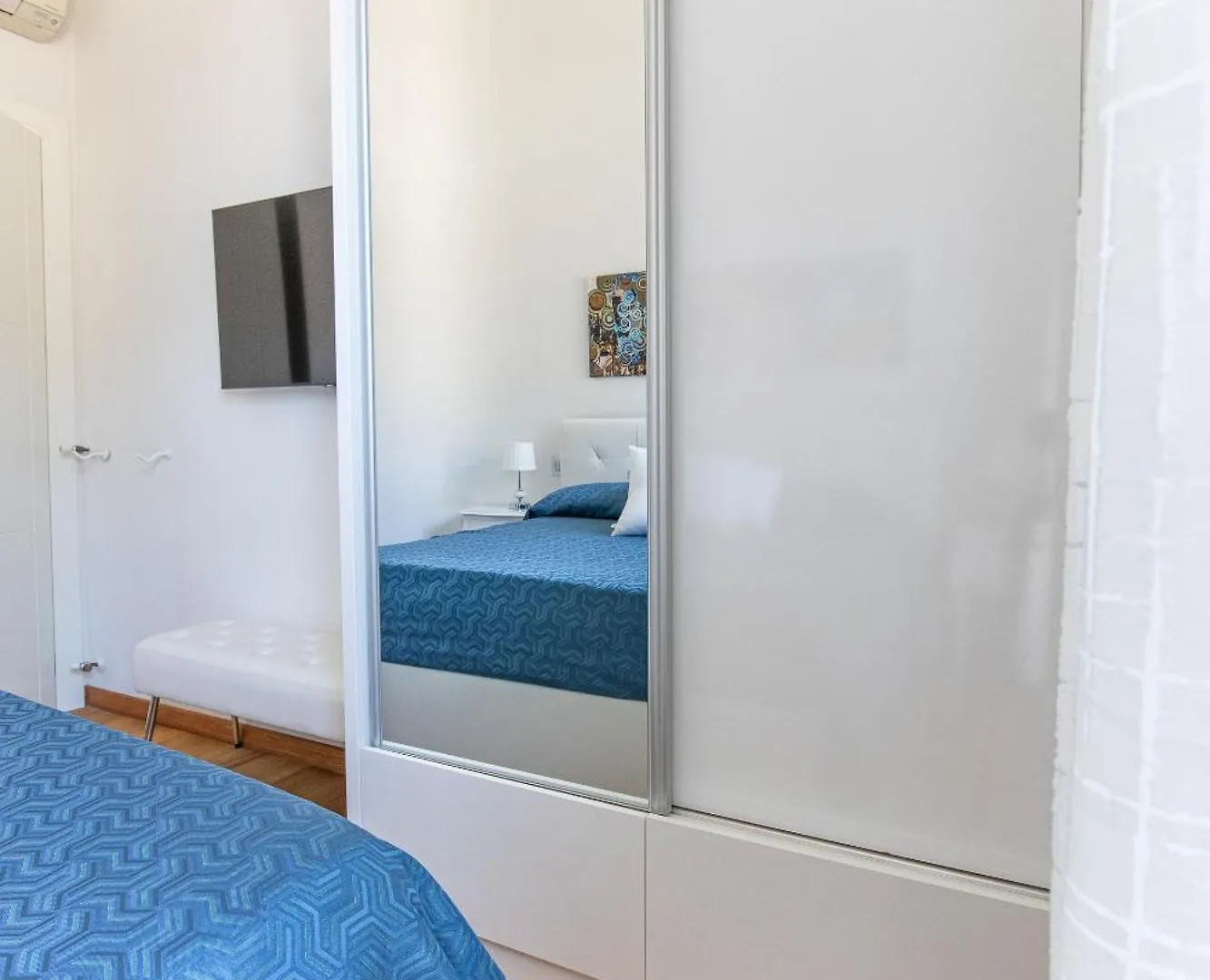 Elena House Apartments فياريجيو